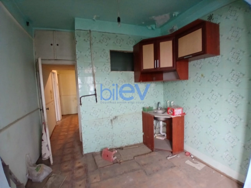 Satış 5 otaqlı Köhnə Tikili bina evi  120m², Bakı