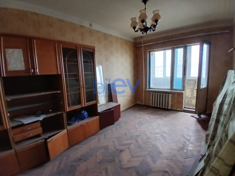 Satış 5 otaqlı Köhnə Tikili bina evi  120m², Bakı