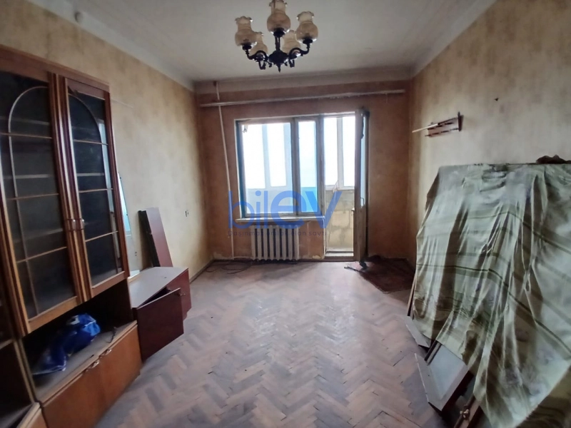 Satış 5 otaqlı Köhnə Tikili bina evi  120m², Bakı