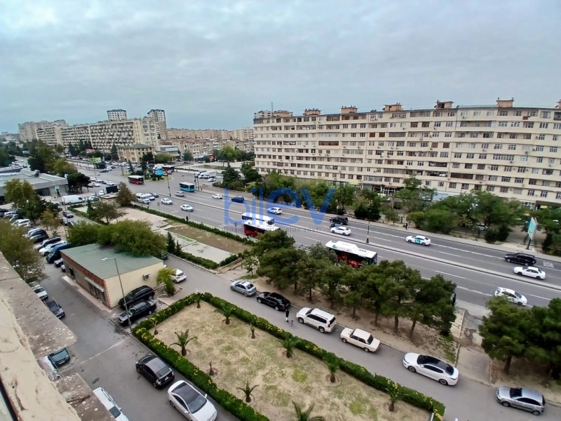 Satış 5 otaqlı Köhnə Tikili bina evi  120m², Bakı