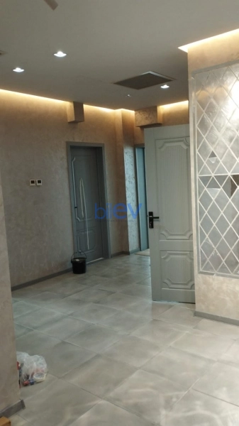 Aylıq Kirayə 3 otaqlı Yeni Tikili bina evi  150m², Bakı