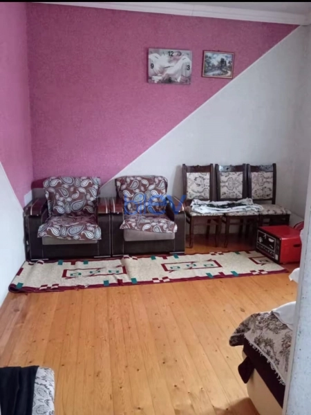Satış 5 otaqlı Köhnə Tikili bina evi  120m², Bakı