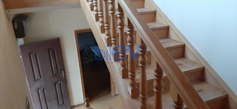 Satış 7 otaqlı Villa  300m², Bakı