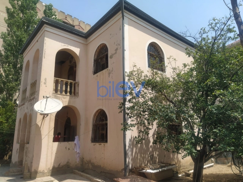 Satış 9 otaqlı Həyət evi  500m², Bakı