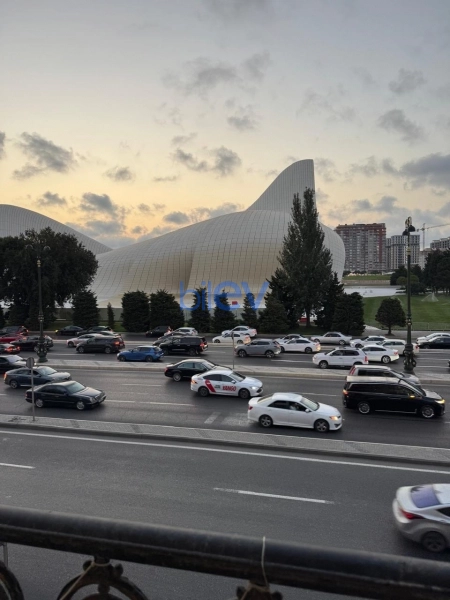 Satış 3 otaqlı Köhnə Tikili bina evi  63m², Bakı