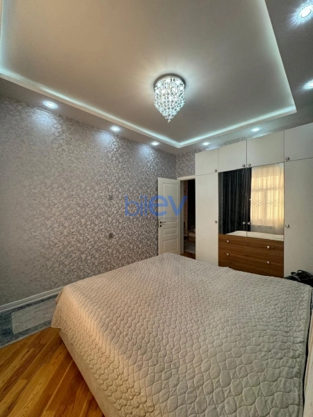 Satış 7 otaqlı Həyət evi  250m², Bakı