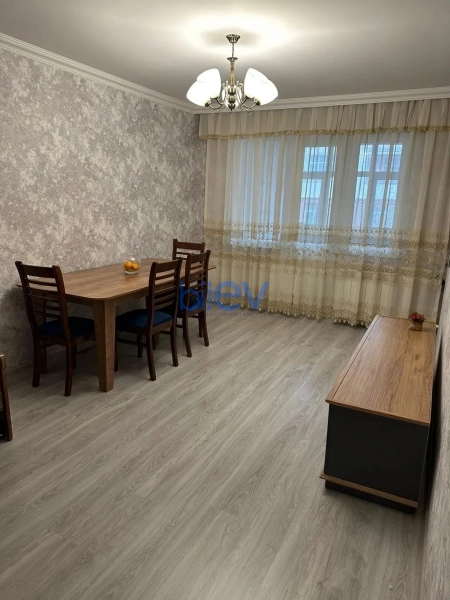 Satış 3 otaqlı Köhnə Tikili bina evi  75m², Bakı