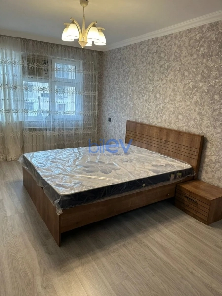 Satış 3 otaqlı Köhnə Tikili bina evi  75m², Bakı