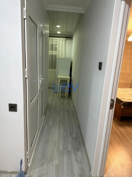 Satış 3 otaqlı Köhnə Tikili bina evi  75m², Bakı