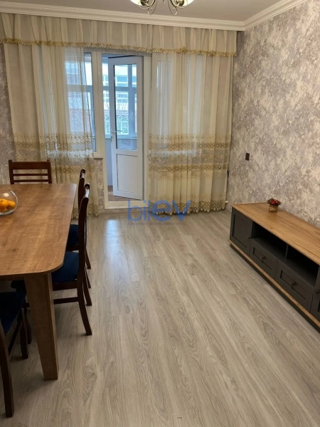 Satış 3 otaqlı Köhnə Tikili bina evi  75m², Bakı