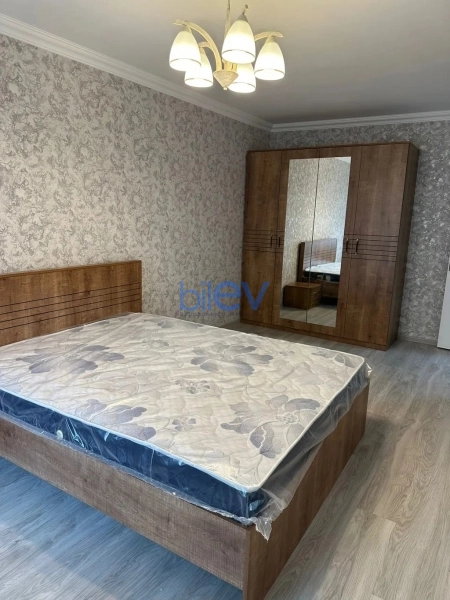 Satış 3 otaqlı Köhnə Tikili bina evi  75m², Bakı