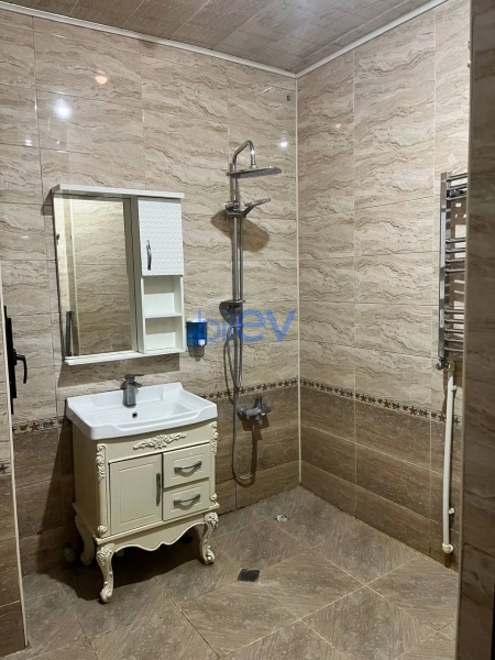Aylıq Kirayə 3 otaqlı Otaq yoldaşı  80m², Bakı