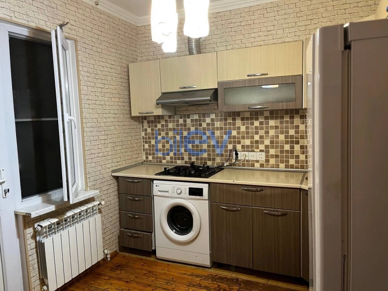 Aylıq Kirayə 3 otaqlı Otaq yoldaşı  80m², Bakı