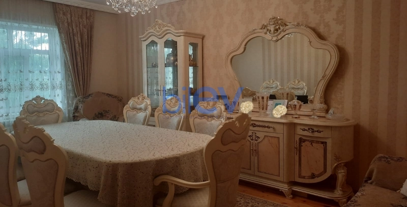 Satış 6 otaqlı Həyət evi  200m², Bakı