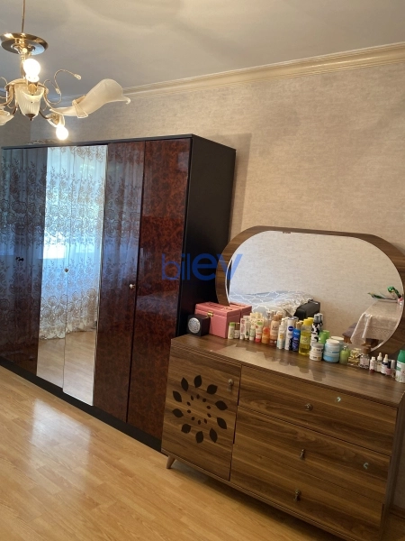 Aylıq Kirayə 1 otaqlı Köhnə Tikili bina evi  40m², Bakı