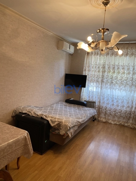 Aylıq Kirayə 1 otaqlı Köhnə Tikili bina evi  40m², Bakı