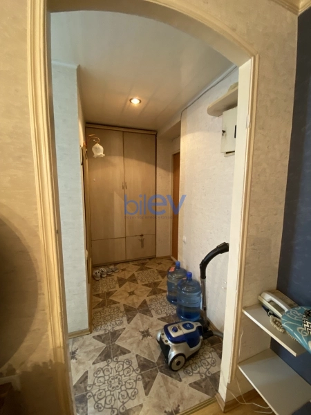 Aylıq Kirayə 1 otaqlı Köhnə Tikili bina evi  40m², Bakı