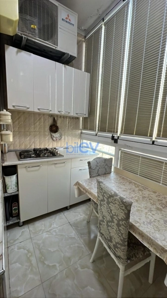 Aylıq Kirayə 4 otaqlı Yeni Tikili bina evi  230m², Bakı