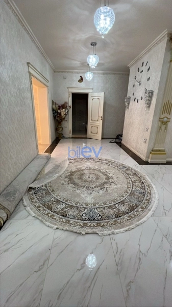 Aylıq Kirayə 4 otaqlı Yeni Tikili bina evi  230m², Bakı
