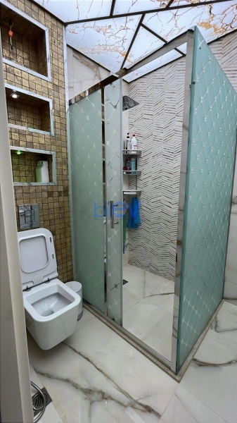 Aylıq Kirayə 4 otaqlı Yeni Tikili bina evi  230m², Bakı