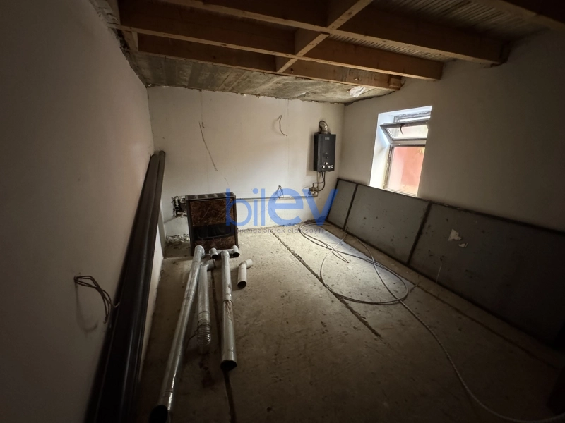 Satış 9 otaqlı Həyət evi  240m², Bakı