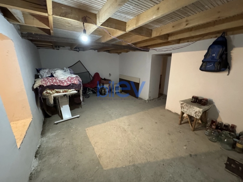 Satış 9 otaqlı Həyət evi  240m², Bakı