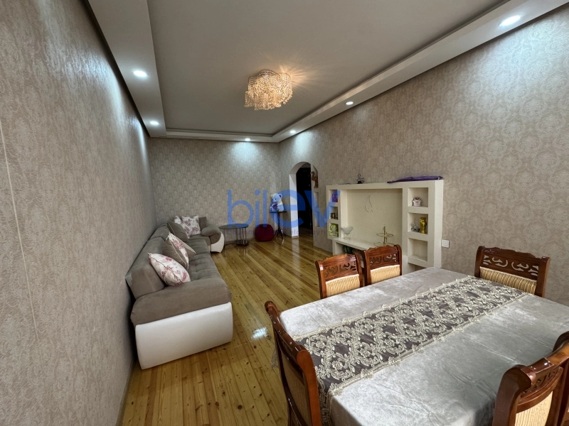 Satış 9 otaqlı Həyət evi  240m², Bakı