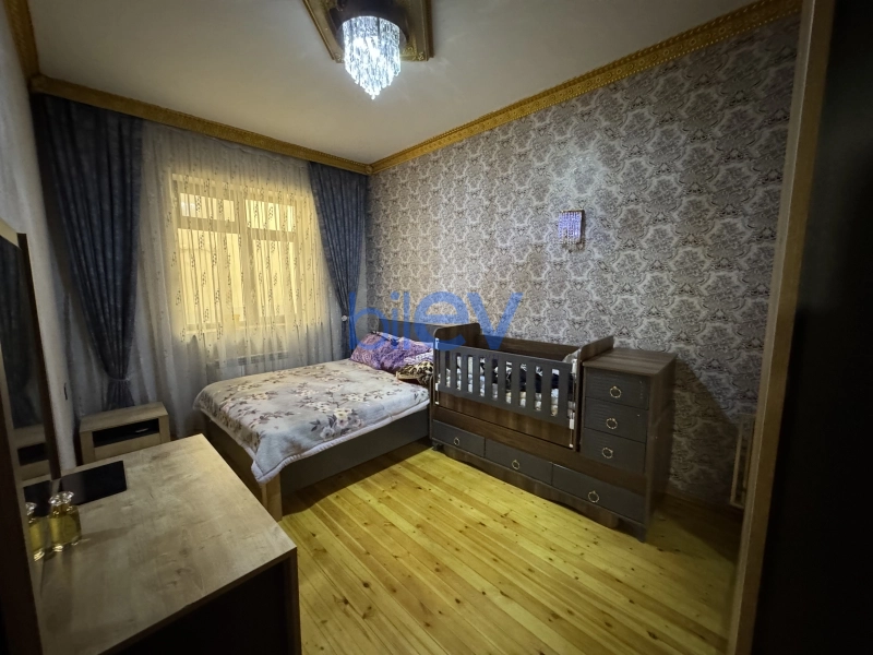 Satış 9 otaqlı Həyət evi  240m², Bakı