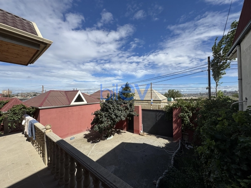 Satış 9 otaqlı Həyət evi  240m², Bakı
