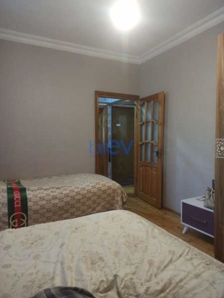 Satış 2 otaqlı Köhnə Tikili bina evi  58m², Bakı