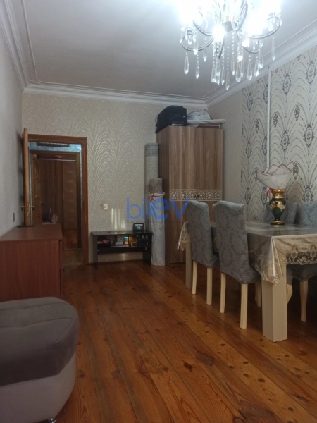 Satış 2 otaqlı Köhnə Tikili bina evi  58m², Bakı