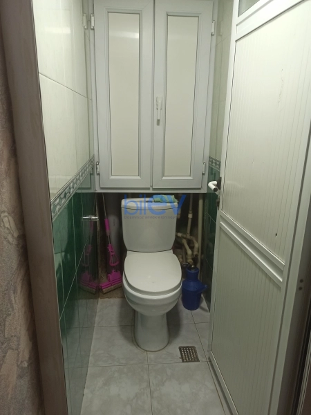 Satış 2 otaqlı Köhnə Tikili bina evi  58m², Bakı