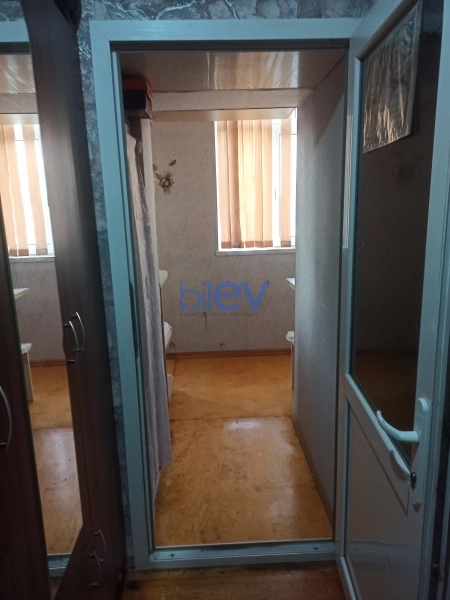 Satış 2 otaqlı Köhnə Tikili bina evi  58m², Bakı