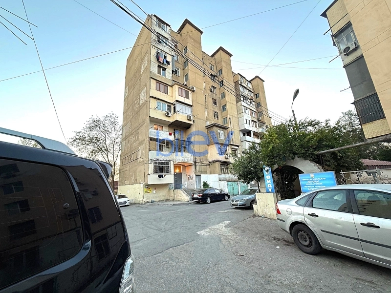 Satış 3 otaqlı Köhnə Tikili bina evi  85m², Bakı