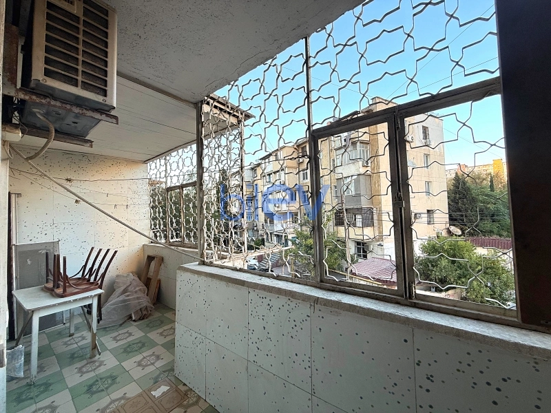 Satış 3 otaqlı Köhnə Tikili bina evi  85m², Bakı