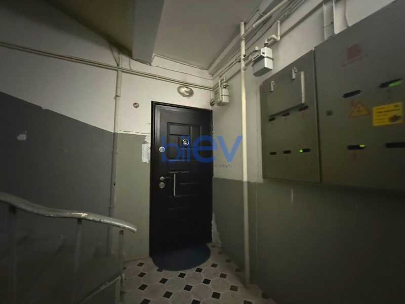 Satış 3 otaqlı Köhnə Tikili bina evi  85m², Bakı