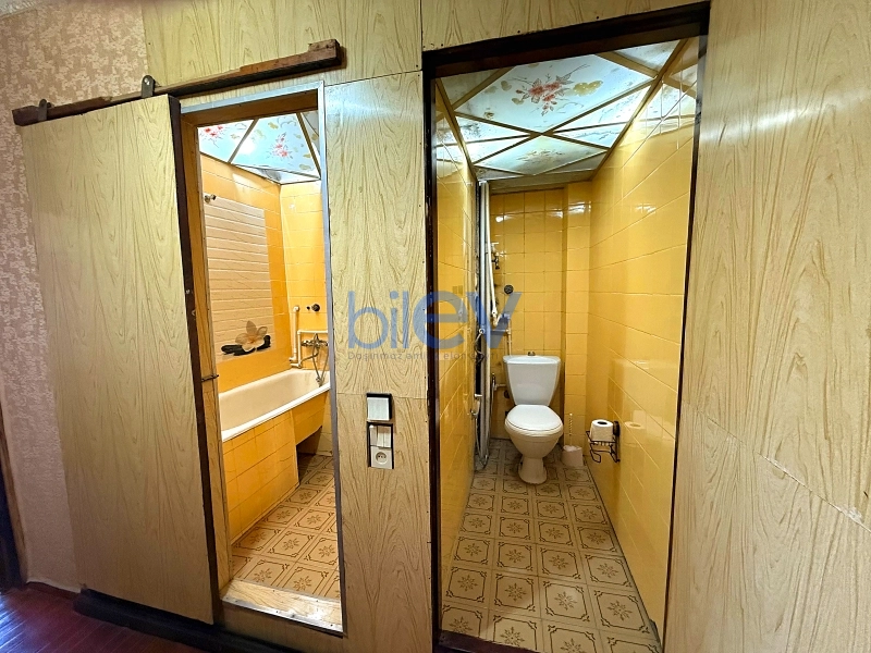 Satış 3 otaqlı Köhnə Tikili bina evi  85m², Bakı