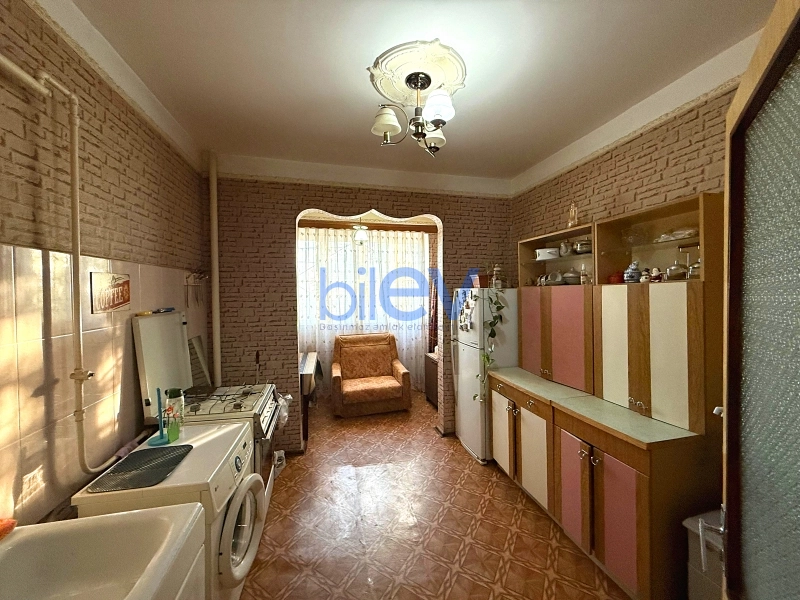 Satış 3 otaqlı Köhnə Tikili bina evi  85m², Bakı