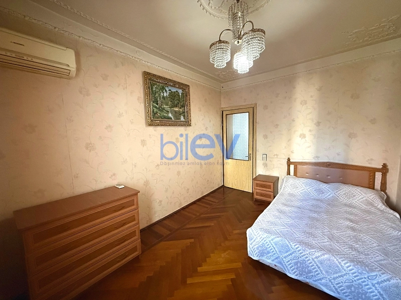 Satış 3 otaqlı Köhnə Tikili bina evi  85m², Bakı