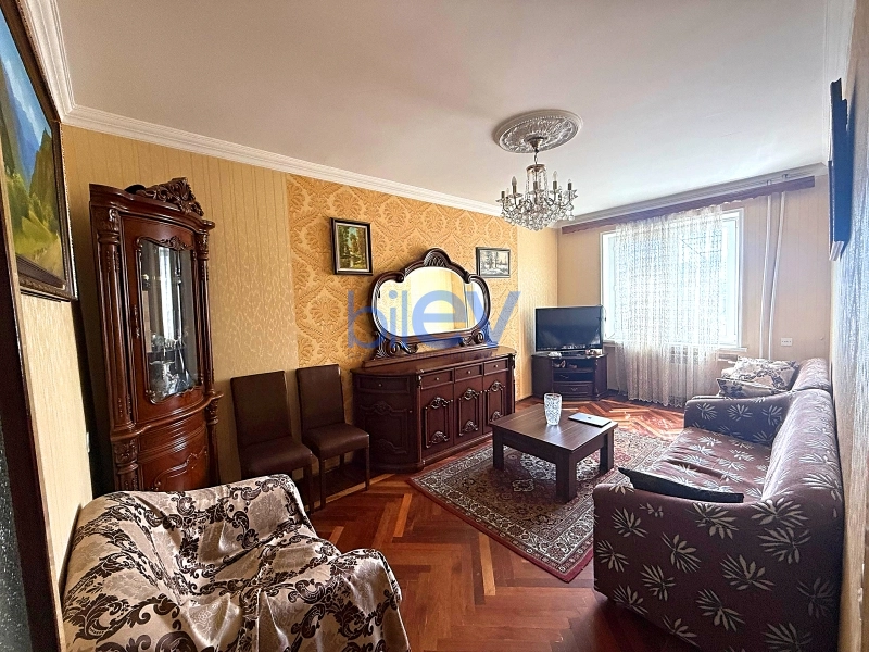 Satış 3 otaqlı Köhnə Tikili bina evi  85m², Bakı