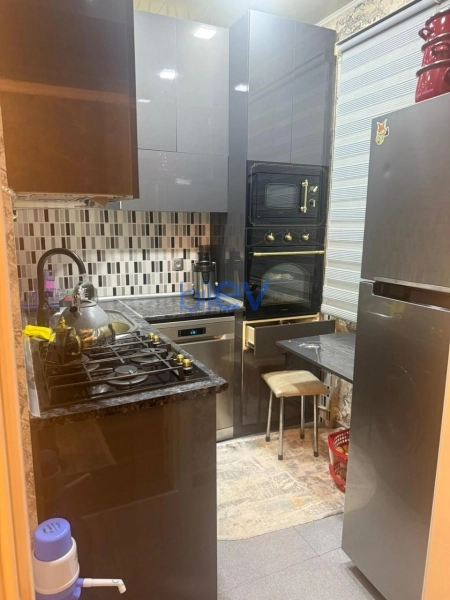 Satış 3 otaqlı Köhnə Tikili bina evi  65m², Bakı