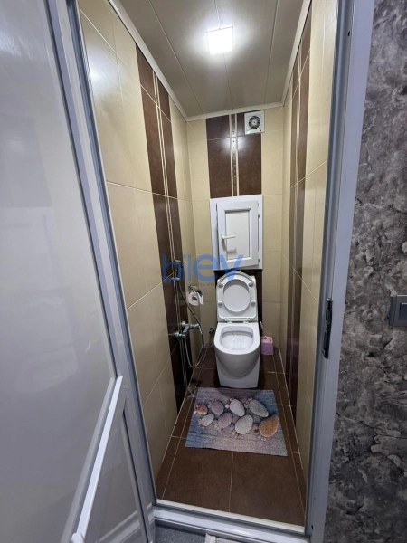 Satış 3 otaqlı Köhnə Tikili bina evi  65m², Bakı