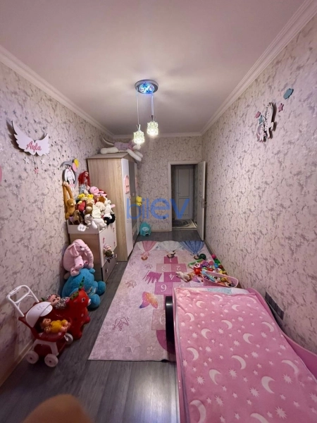 Satış 3 otaqlı Köhnə Tikili bina evi  65m², Bakı