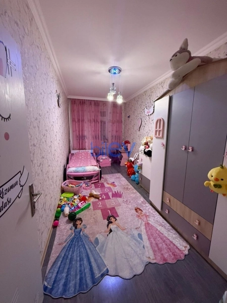 Satış 3 otaqlı Köhnə Tikili bina evi  65m², Bakı
