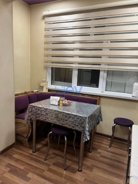 Satış 3 otaqlı Köhnə Tikili bina evi  70m², Bakı