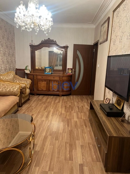 Satış 3 otaqlı Köhnə Tikili bina evi  70m², Bakı