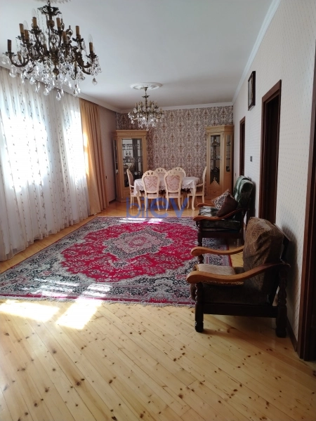 Satış 5 otaqlı Həyət evi  200m², Bakı