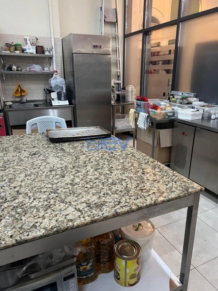 Satış 2 otaqlı Obyekt  135m², Bakı