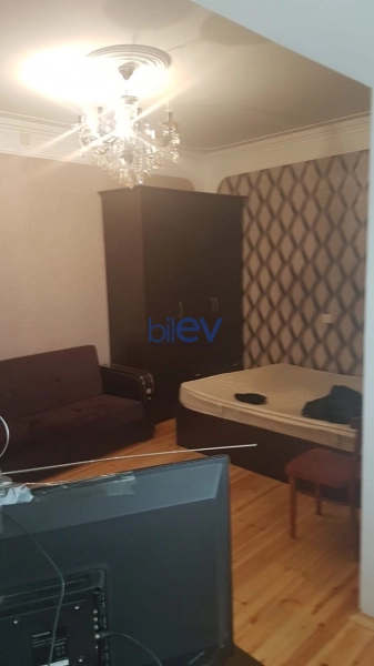 Satış 1 otaqlı Köhnə Tikili bina evi  40m², Bakı