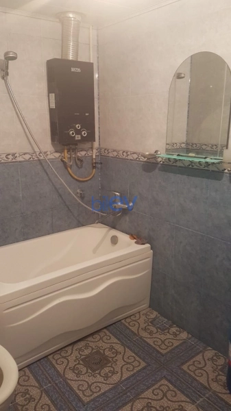 Satış 1 otaqlı Köhnə Tikili bina evi  40m², Bakı